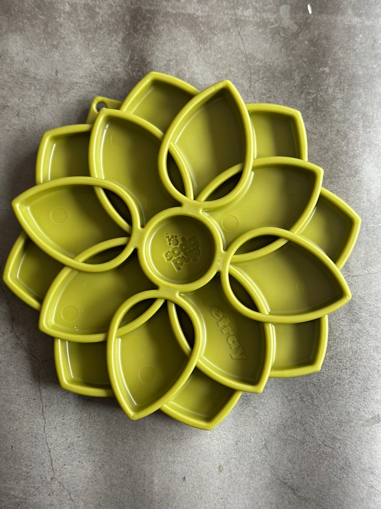 Mandala Design Etray Enrichment Tray